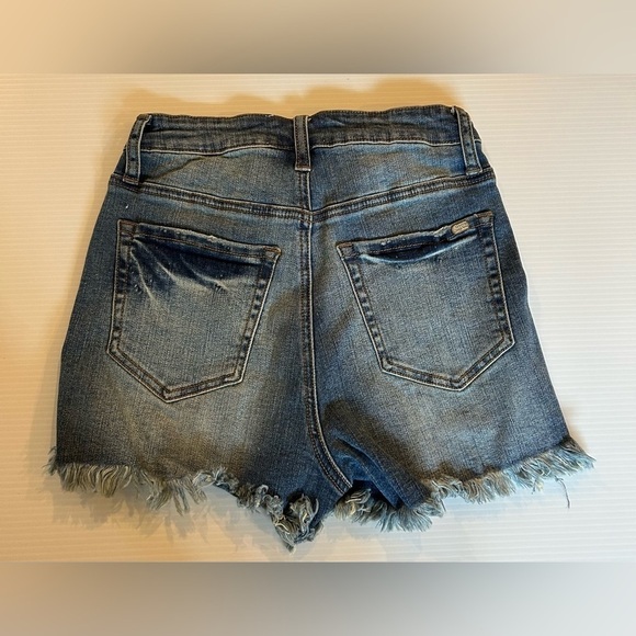 A2Jeans Denim Shorts - NWT - Embroidered - Size Small Raw Frayed Hem - Picture 3 of 8